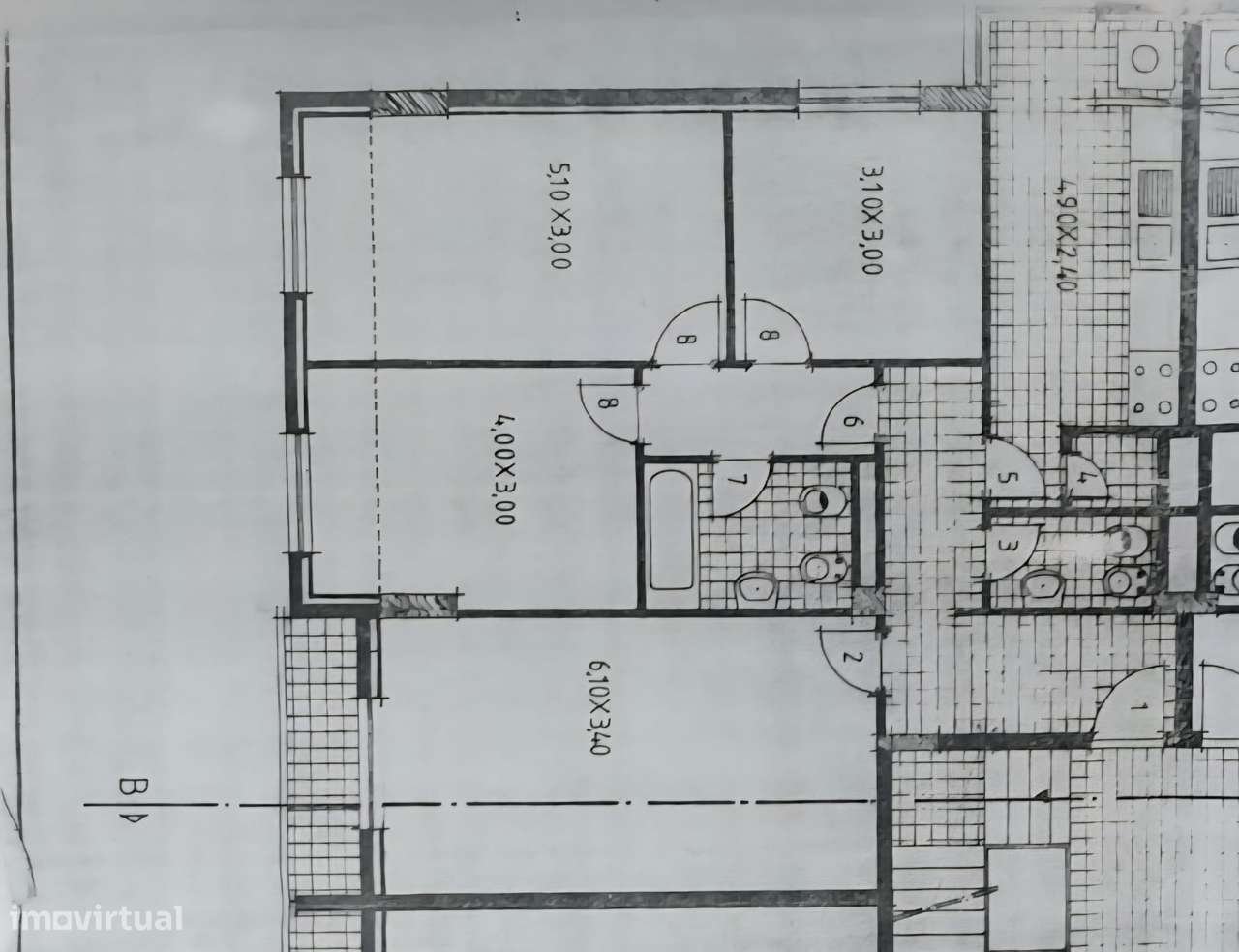 Apartamento T3 Renovado, com aquecimento central, varanda e lugar de g-30