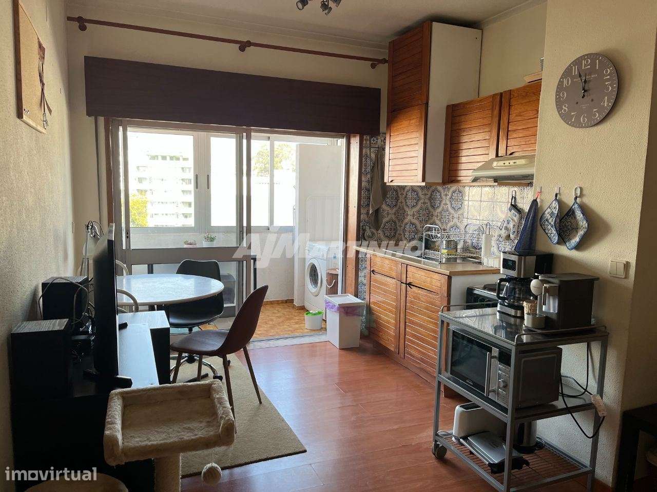 T1-Kit, Porto, Praça Galiza, Campo Alegre - Grande imagem: 3/9