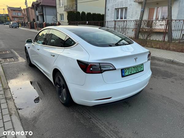 Tesla Model 3 Long Range AWD - 3