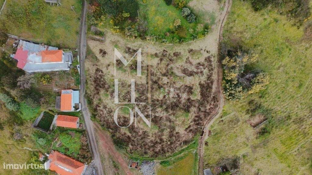 Terreno urbano com 2800m2, situado no Estreito da Calheta - Grande imagem: 4/14