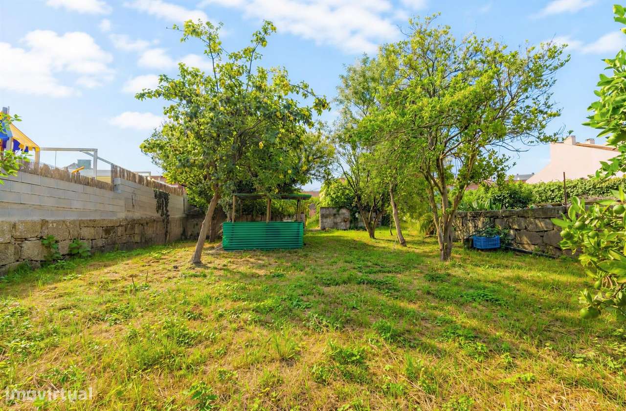 Casa Bifamiliar na Senhora da Hora | 185 m2 | Terreno com Cerca de...-33