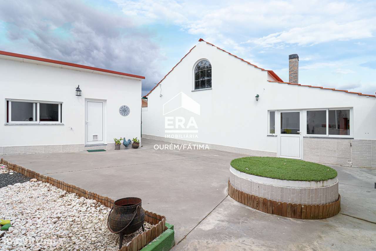 Moradia isolada T3+1-37