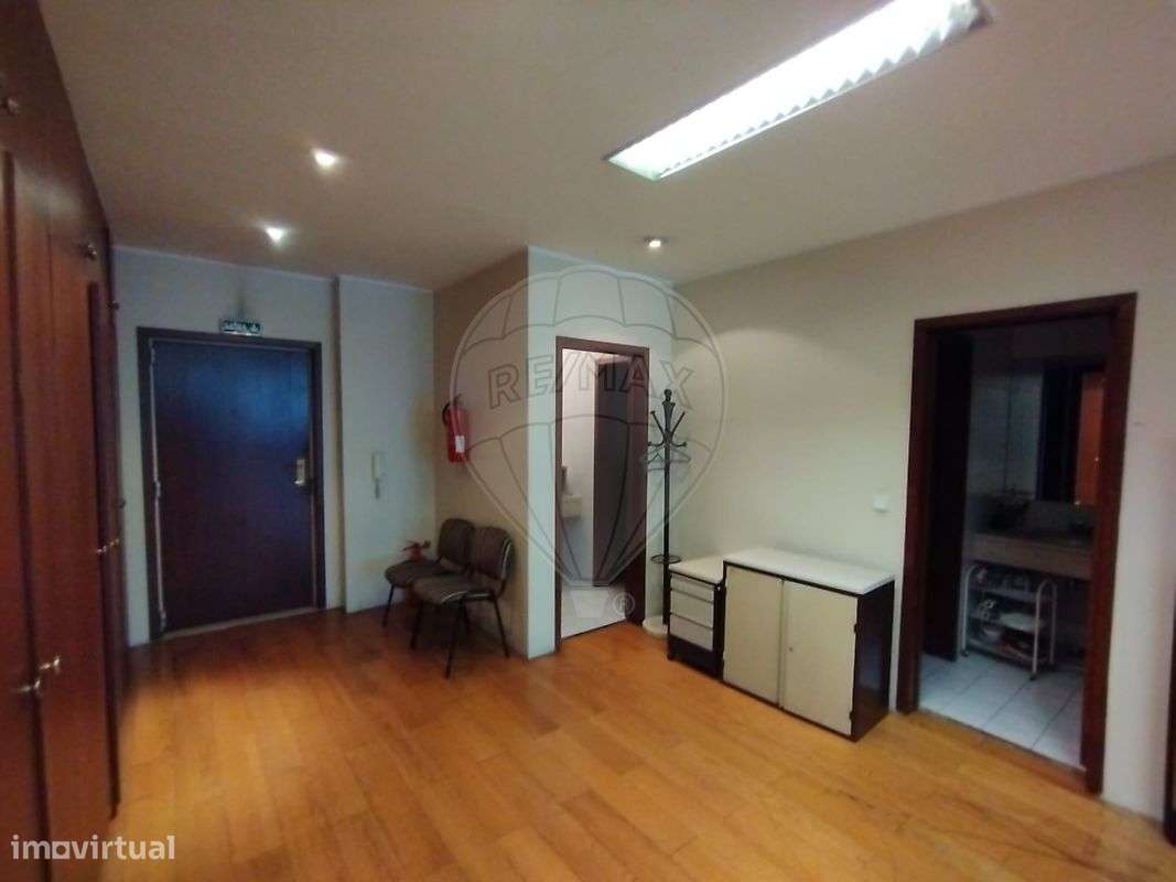 Escritório  para arrendamento - Grande imagem: 4/12