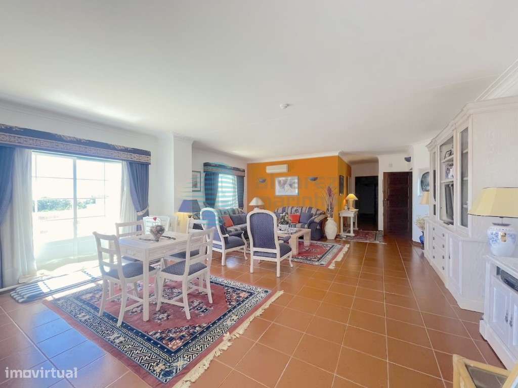 Penthouse 4 assoalhadas com uma área de 232m2, terraço 107m2, Vau, ...-9