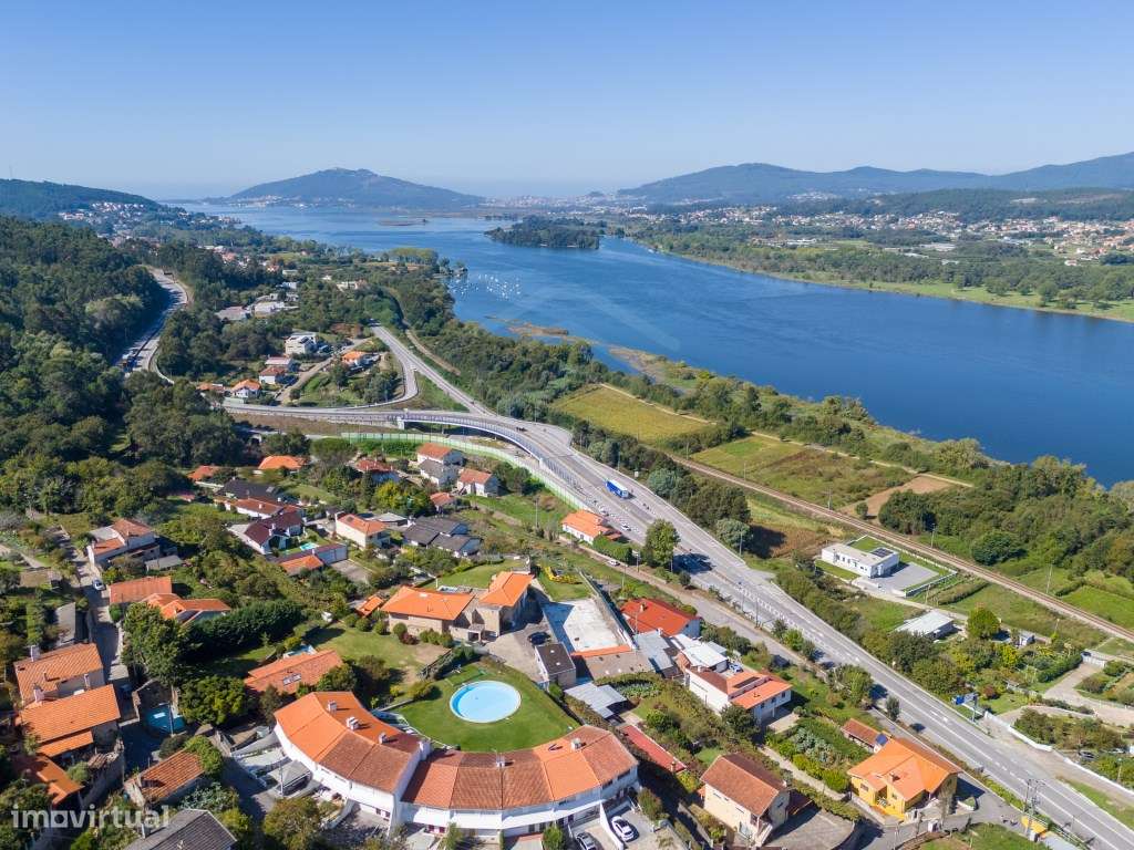 Moradia T7 com Piscina e Vista Panorâmica para o Rio Minho - Vila N... - Grande imagem: 5/60