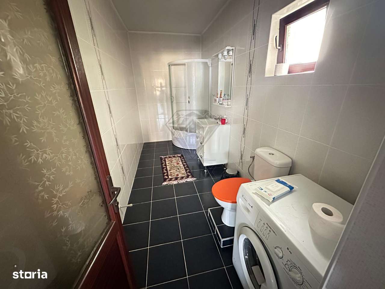 CASA ROMANESTI  5 CAMERE-3