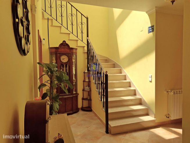 Moradia T5 isolada com piscina em  A-dos-Negros, Óbidos-16
