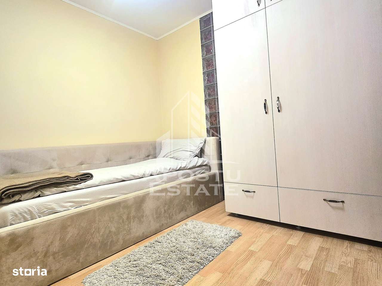 Apartament 3 camere Boul Rosu cu loc de parcare - Imagine principală: 5/10