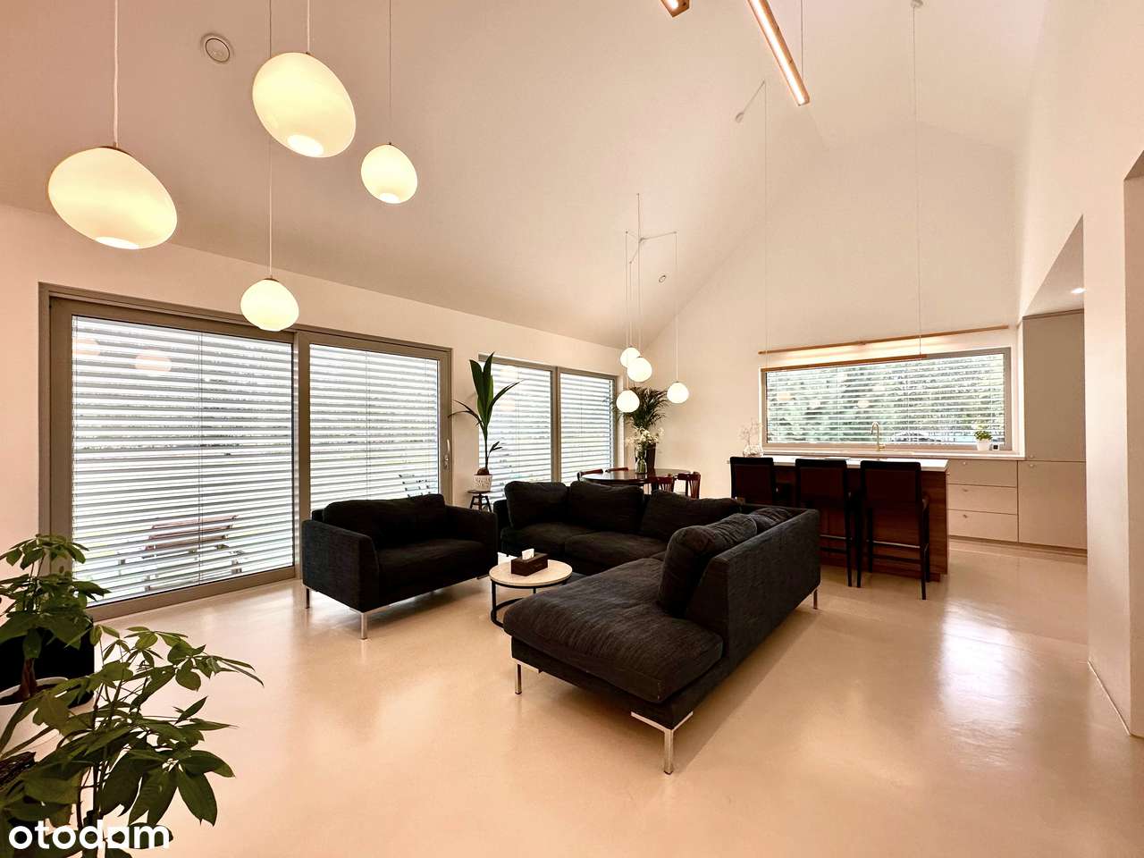 Nowoczesny Dom w Stylu Stodoły, Atrakcyjna Lokalizacja-5