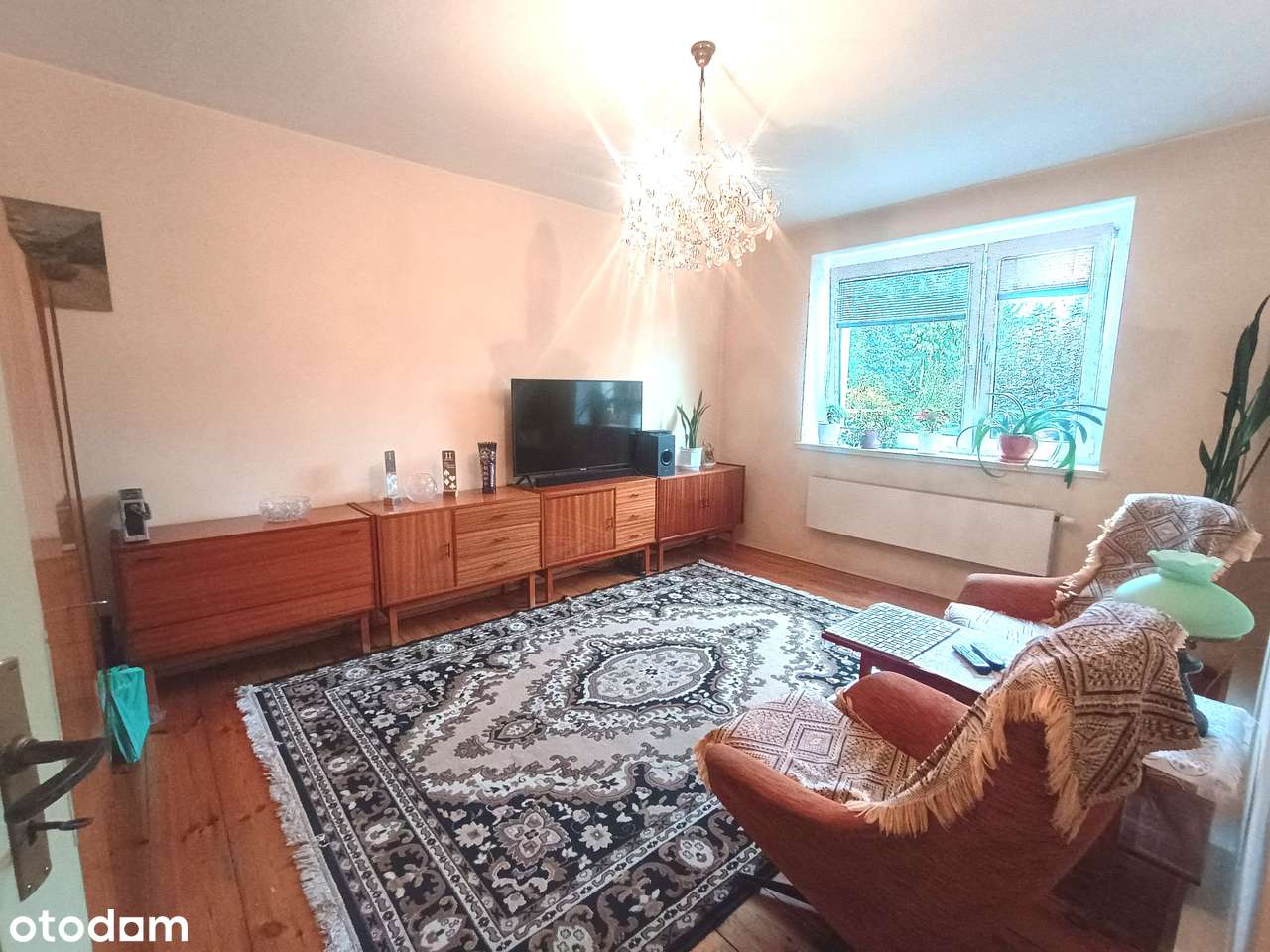 Piękny szereg z ogrodem, Sępolno, 5 pokoi-1