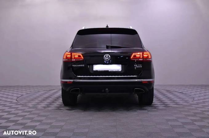 Volkswagen Touareg 3.0 V6 TDI BMT - 3