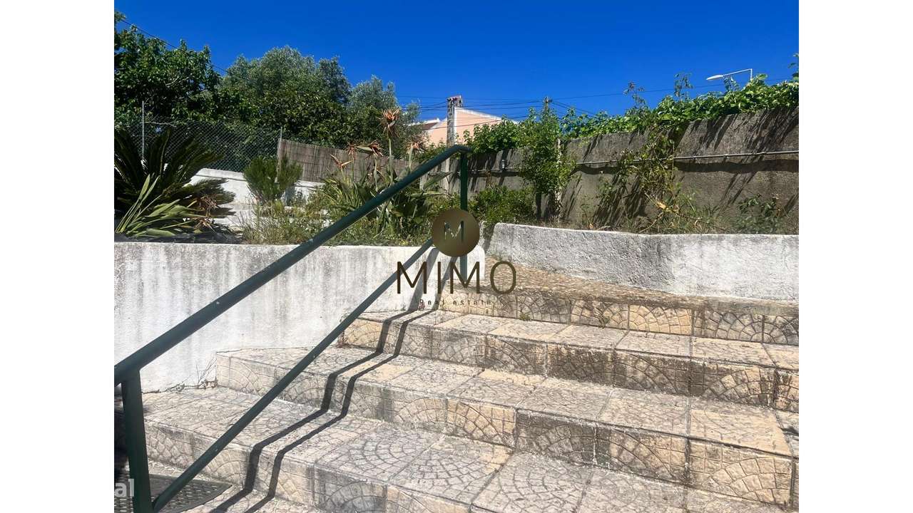 Moradia para Restaurar em Manique de Baixo-14
