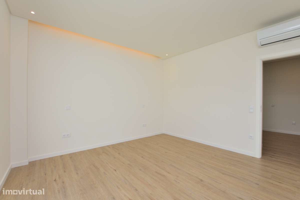 Moradia T4 c/ Certificação Energética A+ | Aveiras de Cima-38