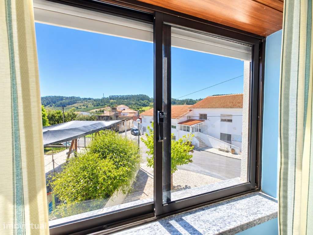 MORADIA 195 m² COM POTENCIAL PARA 2 HABITAÇÕES | PRÓXIMA DAS PRAIAS...-38