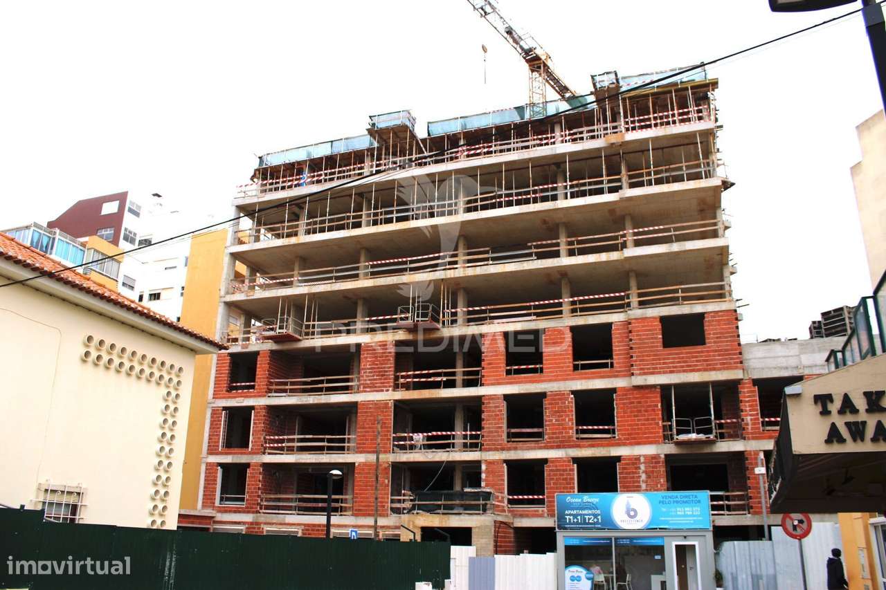 Apartamento T2 na Primeira Linha da Praia da Rocha - Grande imagem: 2/31