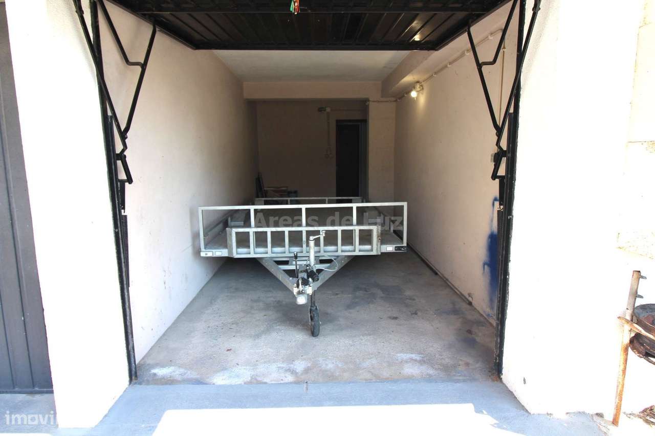 Apartamento T3 - Com Garagem e Sótão-13