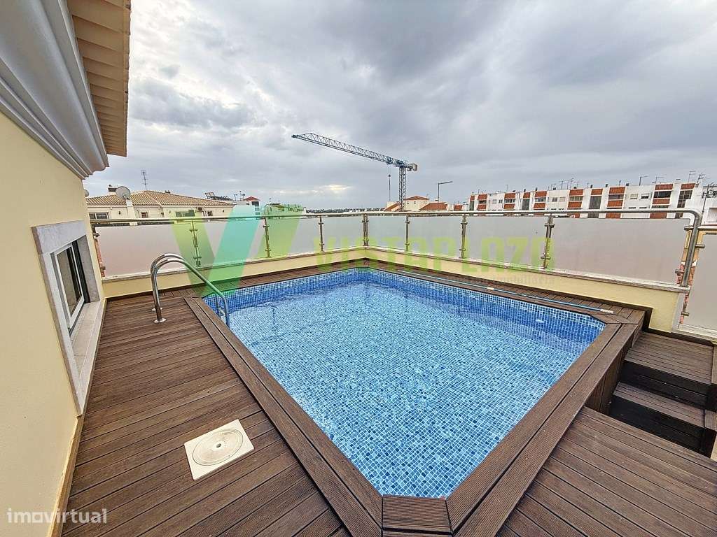Moradia T5 com piscina no Centro de Lagoa - Algarve + Apartamento T3 - Grande imagem: 3/60