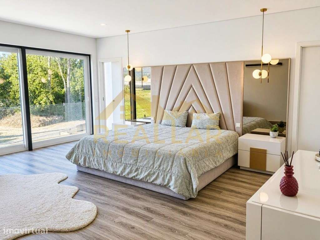 Moradia T3 Exclusiva com Piscina e Terreno de 2.230 m2| Rio Mau, Vi...-16