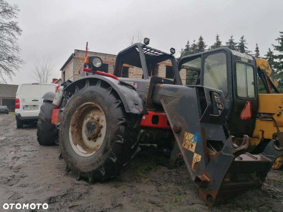 Siłownik poziomowania Massey Ferguson 8937 - 4