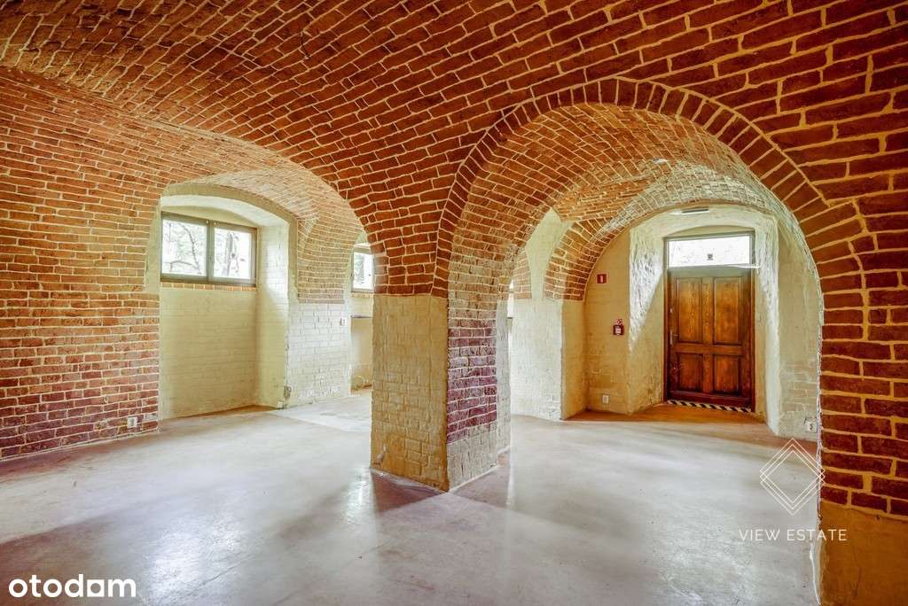 Wyjątkowy Pałac + osobny hotel pod Wrocławiem-14