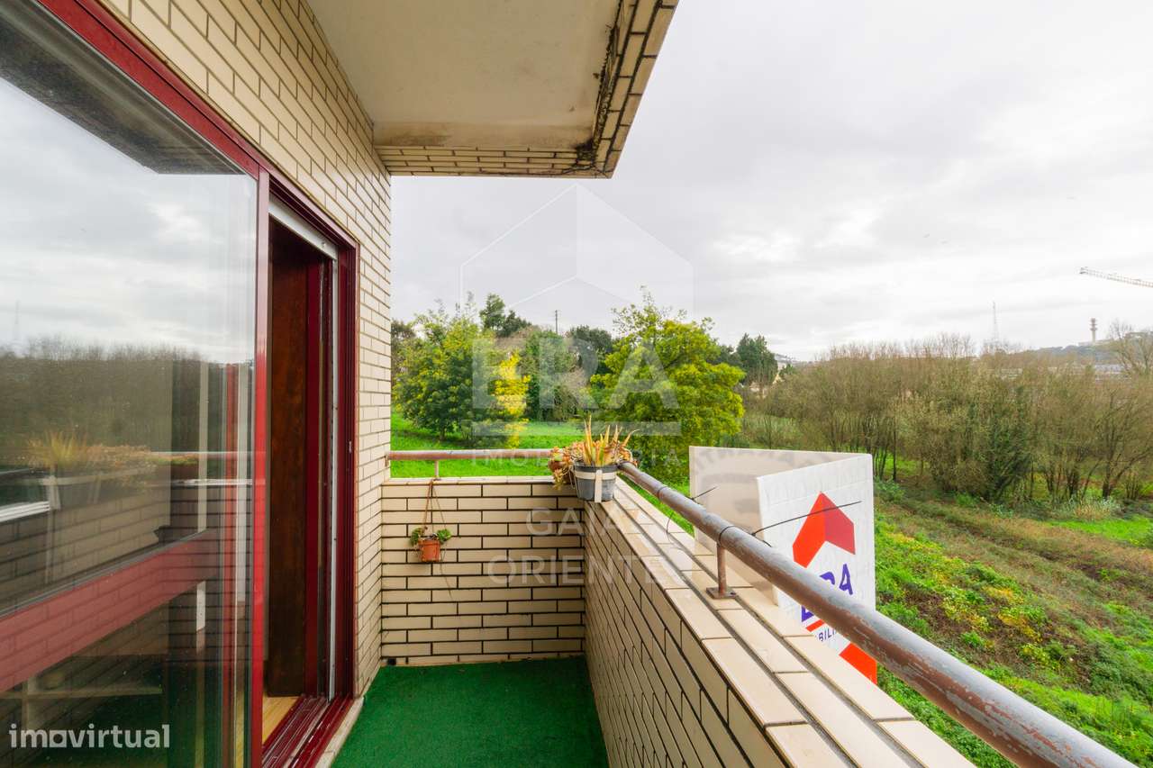 Apartamento T3 com Excelentes Áreas em Oliveira do Douro-14