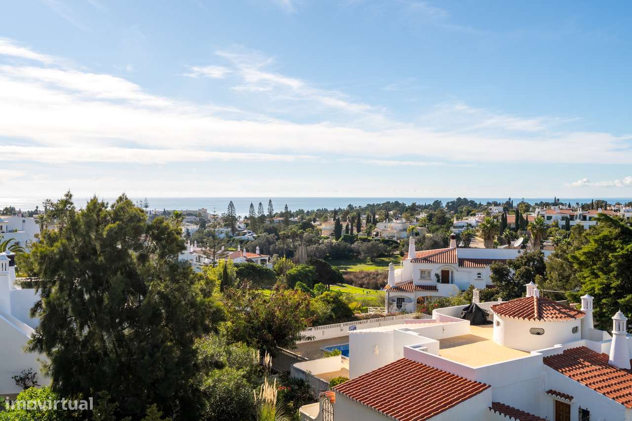 Luxuosa penthouse com vista mar e piscina aquecida-34