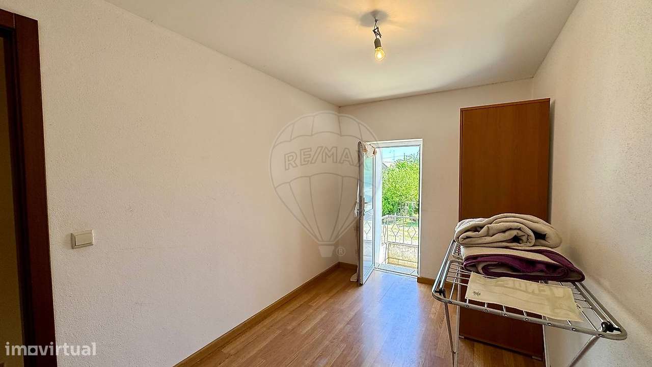 Moradia T2 para venda - Grande imagem: 2/18