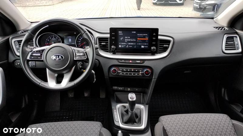 Kia Ceed 1.5 T-GDI M - 24