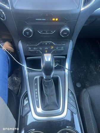 Ford S-Max 2.0 TDCi Titanium PowerShift - 6