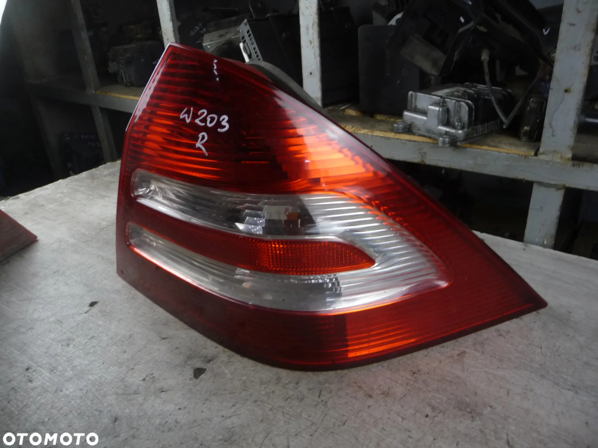 MERCEDES C-KLASA W203 SEDAN PRZEDLIFT 00-03  LAMPA PRAWY TYŁ PRAWA TYLNA - 4