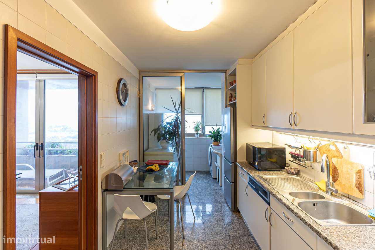 T2 no Último Piso | Condomínio Privado com Piscina | Vista Mar - Grande imagem: 3/31