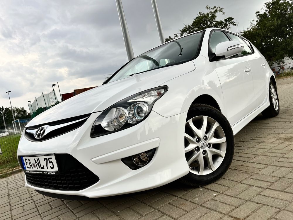 Hyundai i30 I (2007-2012) 1.4 Team 08 2011