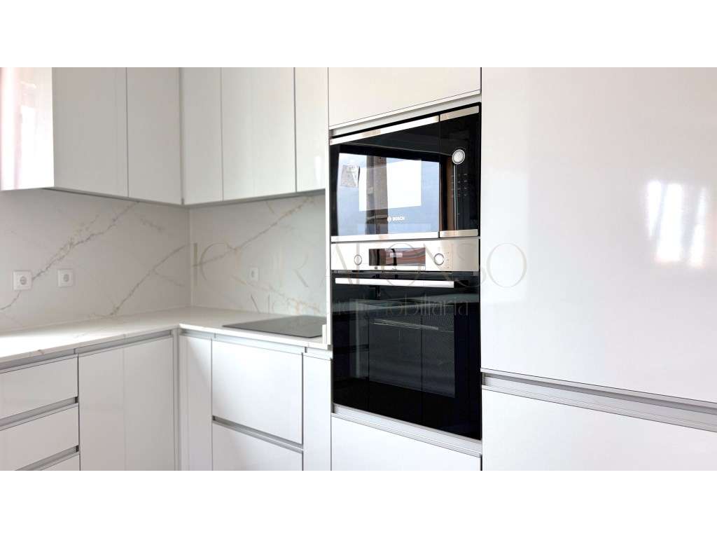 Excelente Apartamento T2 localizado na Zona Central de Azeitão-8