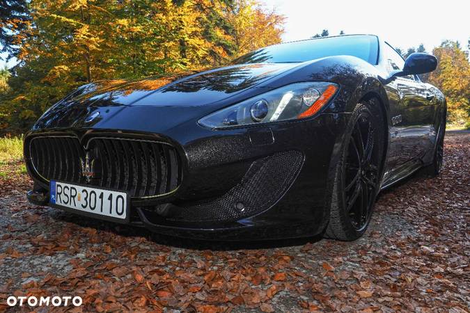 Maserati GranTurismo S Automat - 15