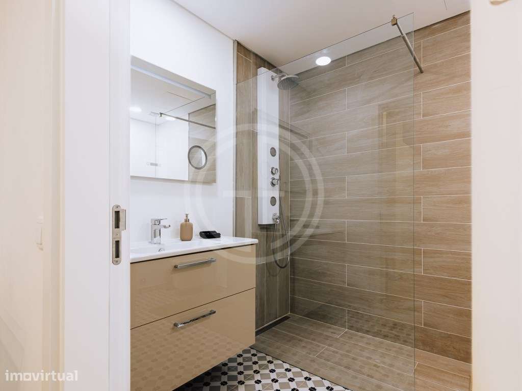 Apartamento T2 na Baixa de Faro-12