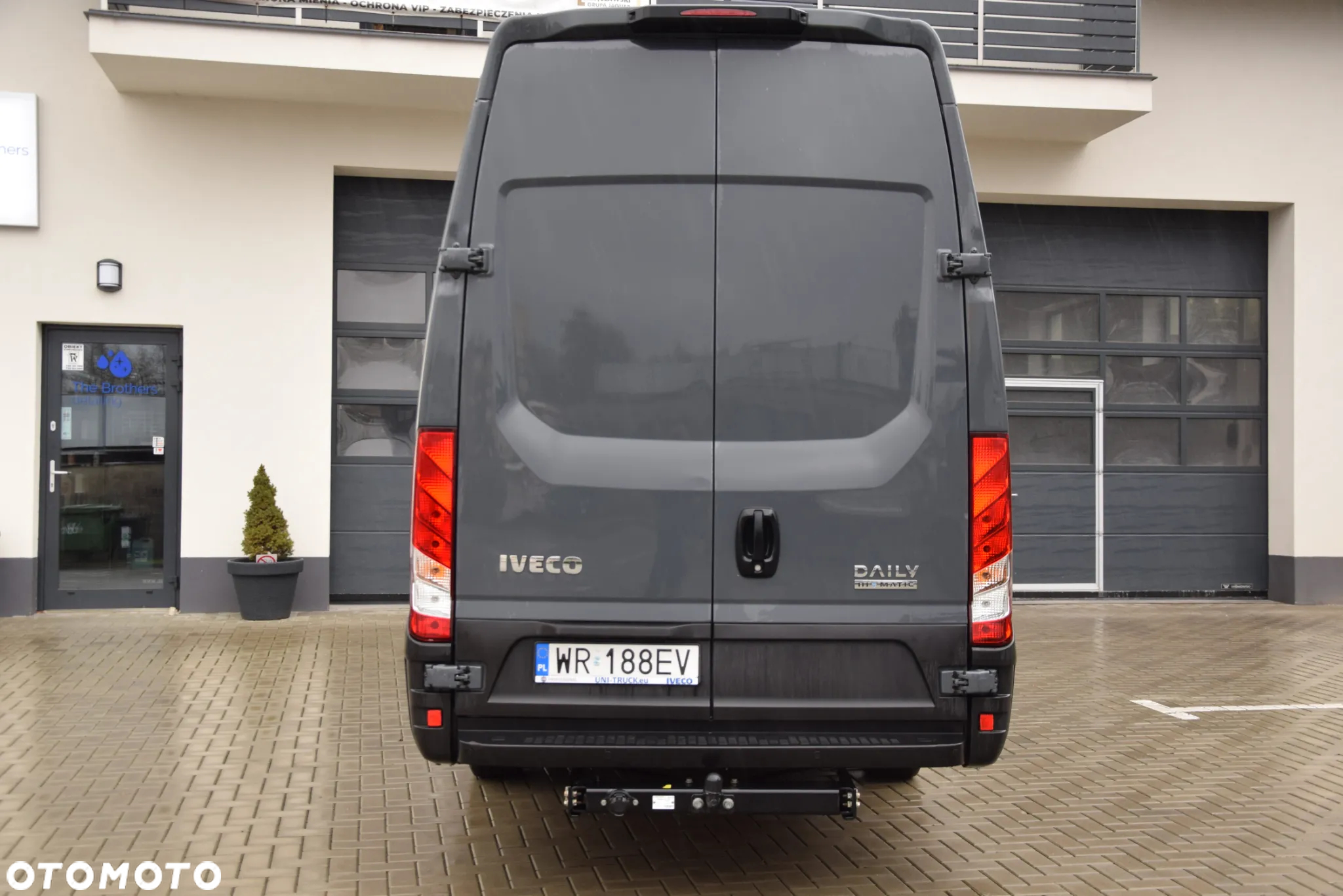 Iveco DAILY 35S18 Hi Matic  180Km 18M3 - 6