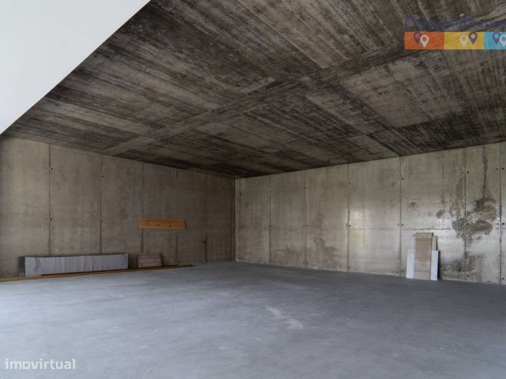 Moradia T4 de Luxo com terreno de 5.300 metros quadrados-53