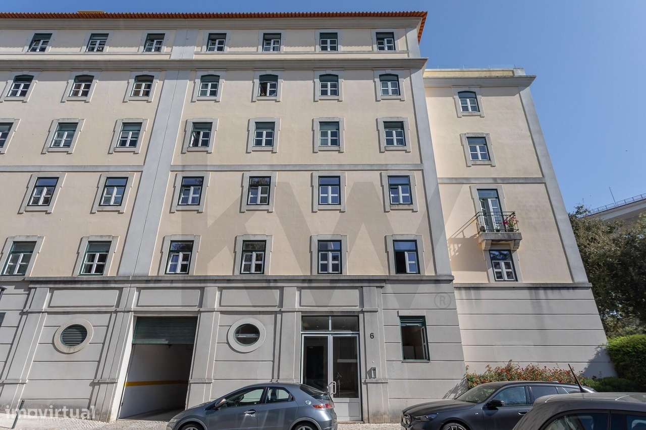 Alcântara | T1 em Condomínio Privado com Piscina, Estacionamento e Seg-36