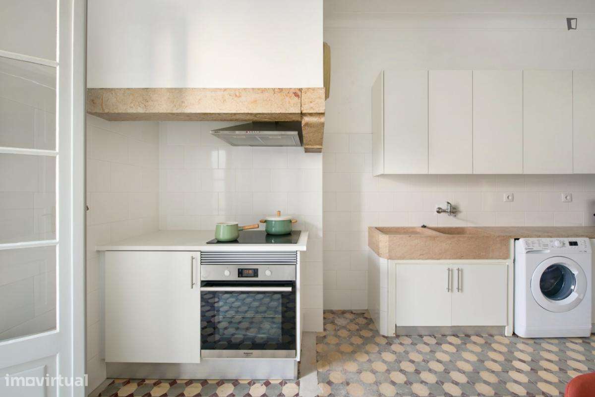 Quarto - localizado em Alameda Lisbon - Grande imagem: 5/10