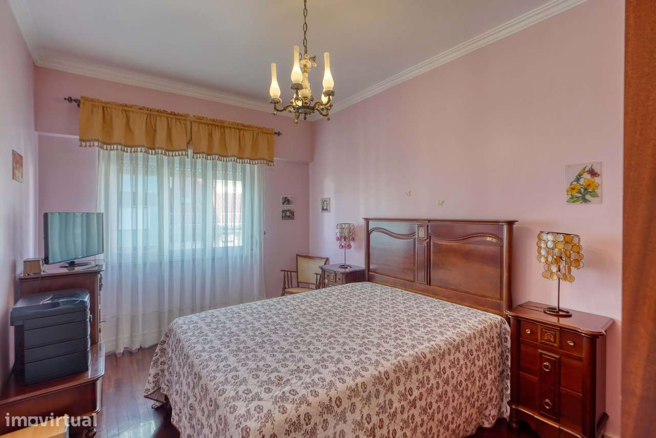 Apartamento com vista desafogada para Monsanto, São Domingos de Benfic-10