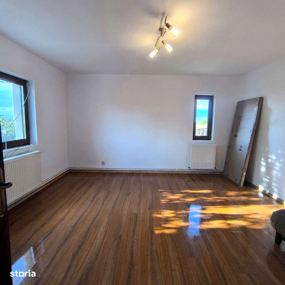 Vila de vanzare, 1070 mp teren, realizata in reg. proprie, COMISION 0%-13