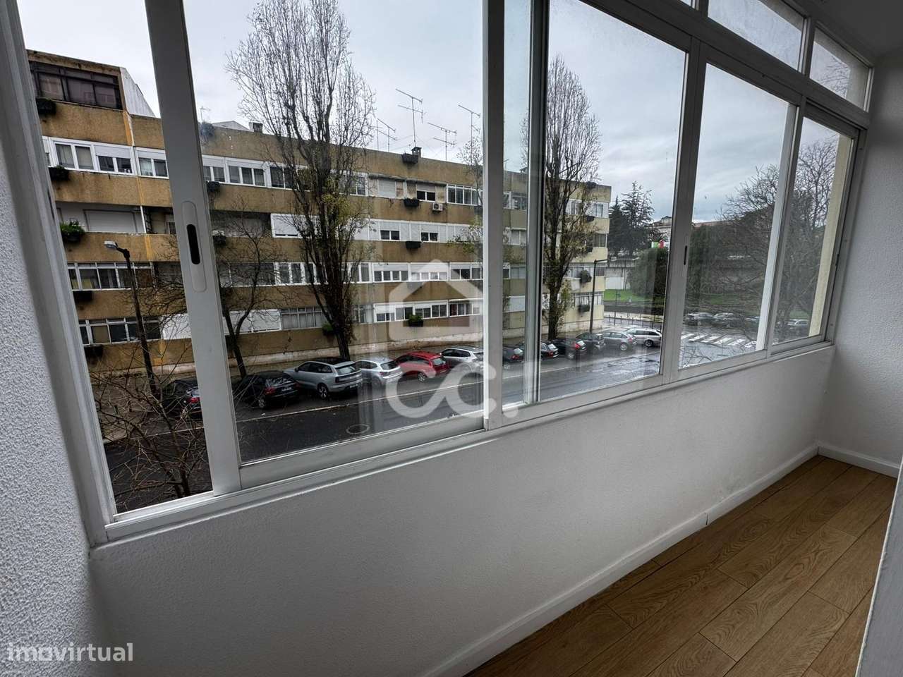 T2 Moderno e Luminoso em Benfica – Pronto a Habitar!-16