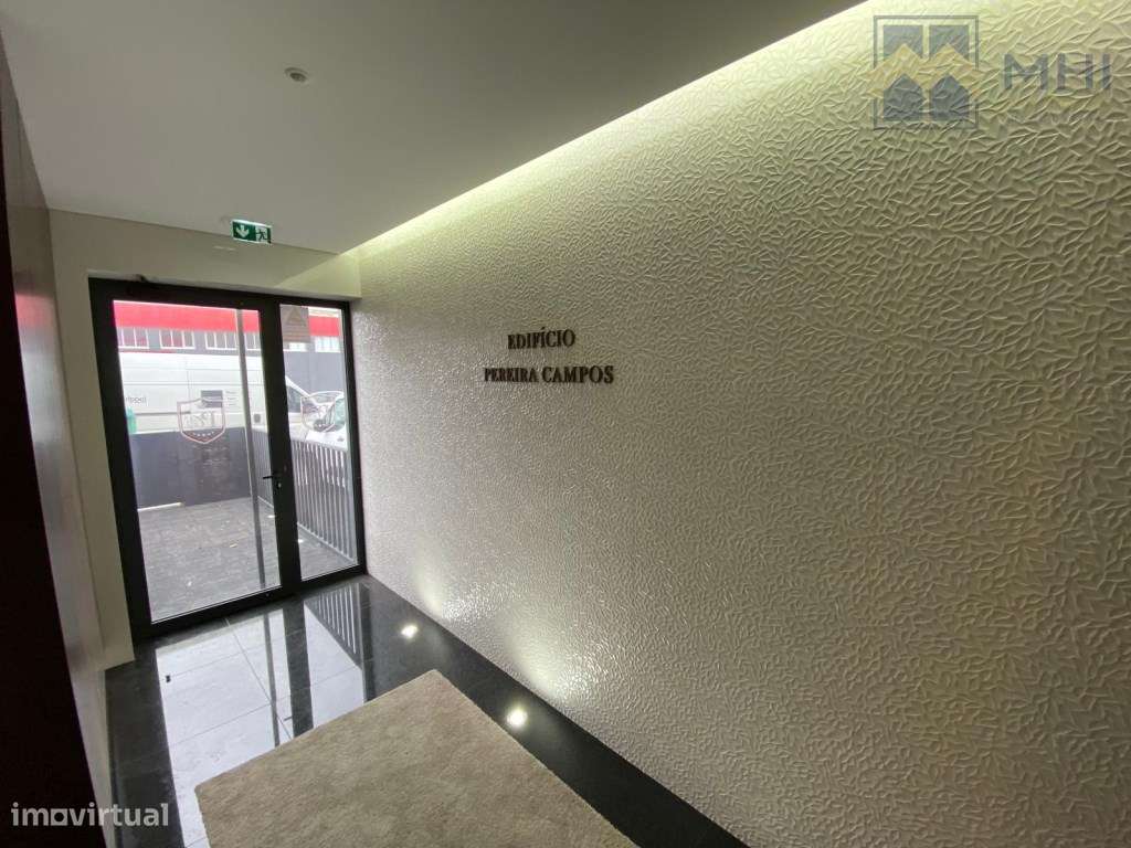 Apartamento T3 em Ramalde (Centro)-18