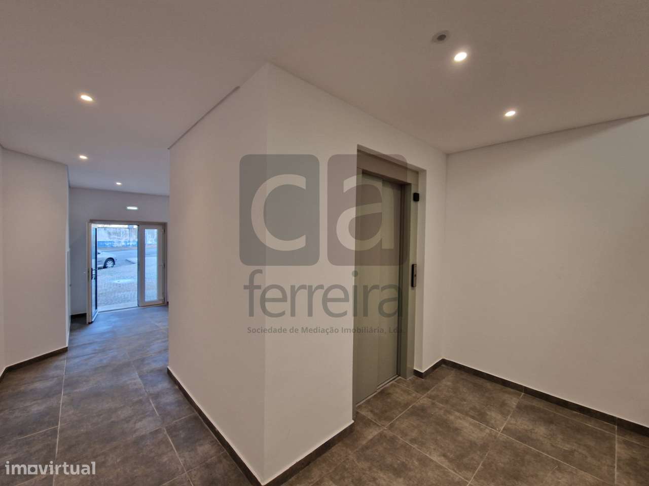 Apartamento T3 Novo com possibilidade de fazer Duplex-9