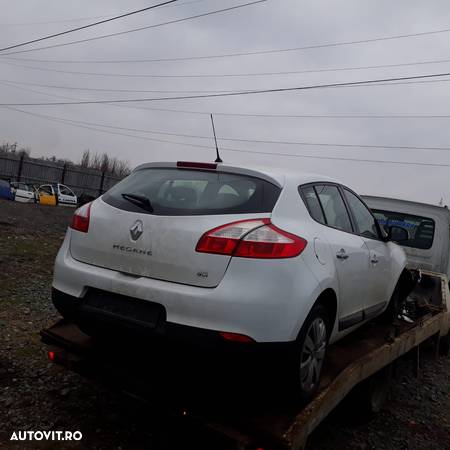 Geam dreapta fata Renault Megane 3 - 1