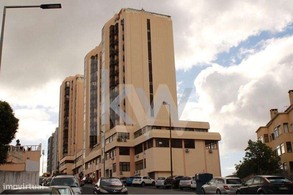 Escritório - 3 andares com 19 lugares estacionamento - Restelo - Lisbo - Grande imagem: 2/25