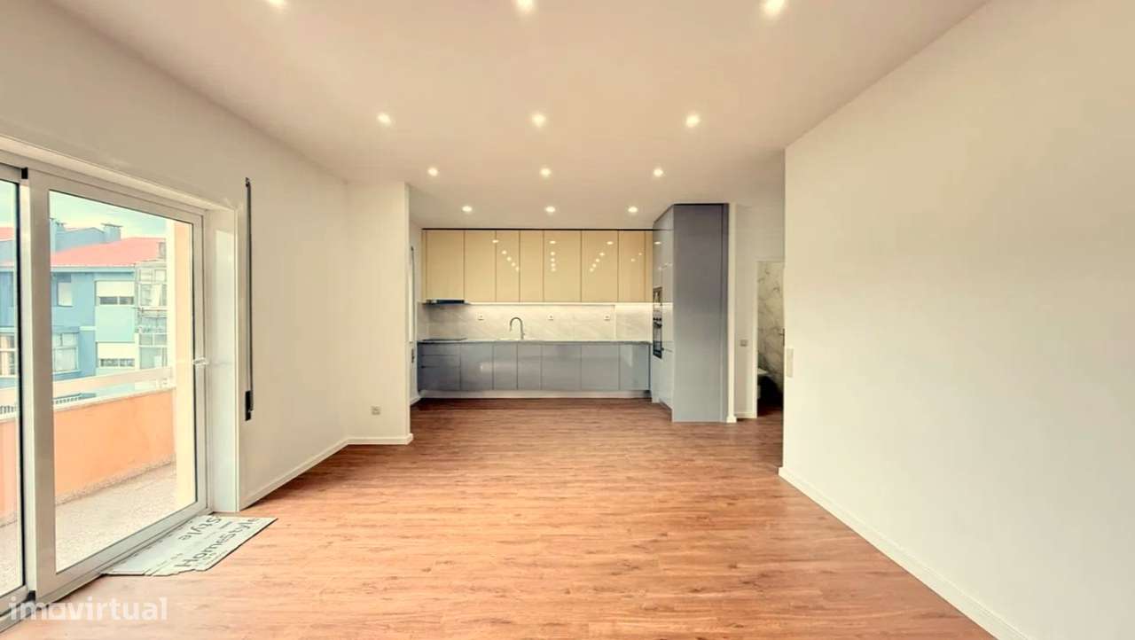 T3 Totalmente renovado c/ garagem box – Águas Santas (Corim) - Grande imagem: 2/17