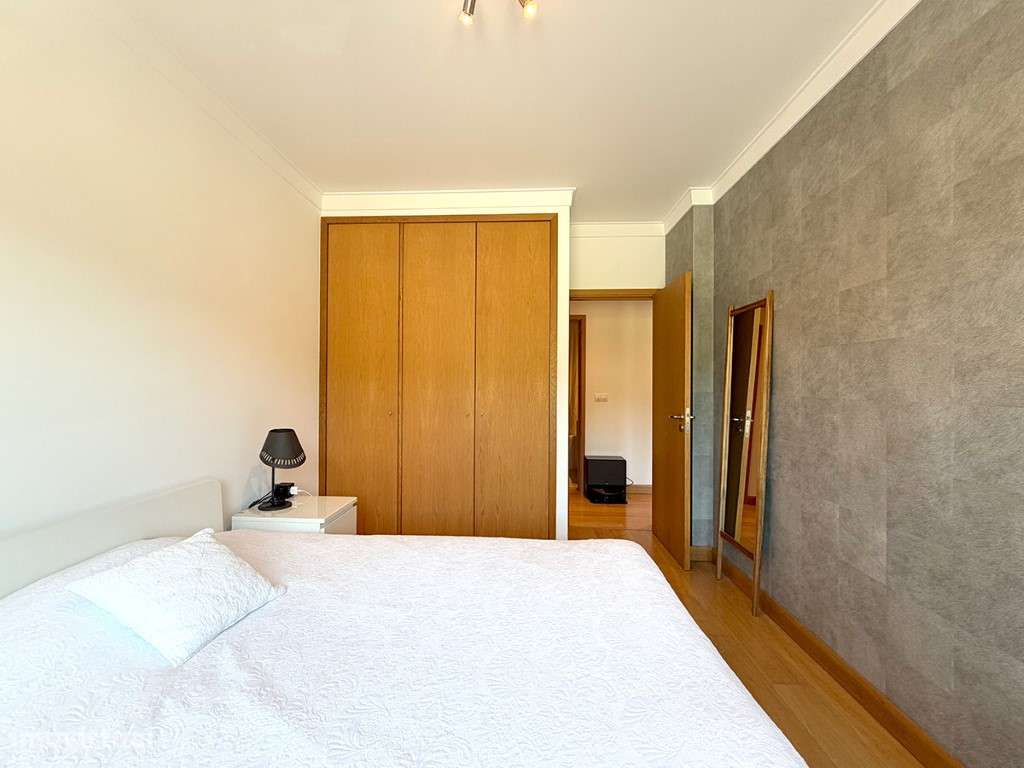 Magnífico Apartamento T3 a venda com 2 garagens em Condomínio Priva...-16