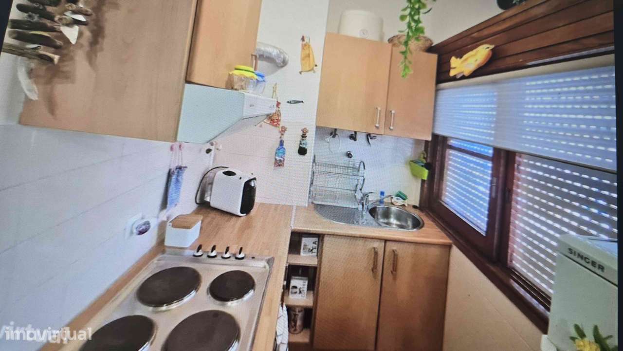 Apartamento T1 aceito permuta por imovel no distrito de setubal-8