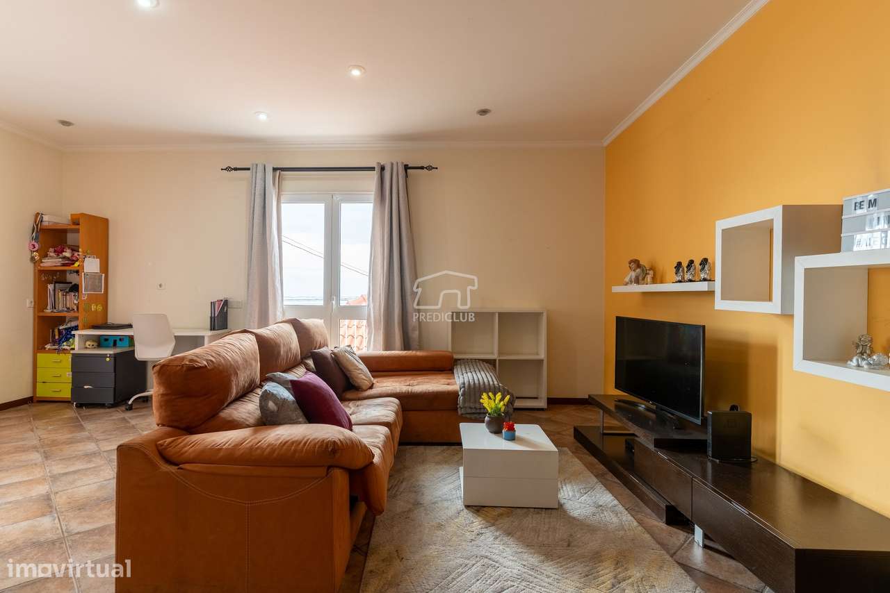 Moradia T2 + 1 - Santa Cruz-13